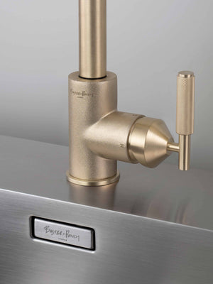 KITCHEN FAUCET / PULL-OUT WITH DUAL SPRAY / CROSS