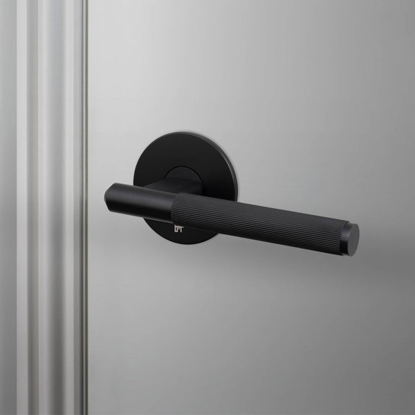 DOOR HANDLE / PASSAGE / LINEAR