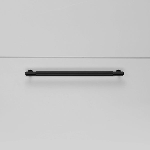 PULL BAR / LINEAR / MEDIUM