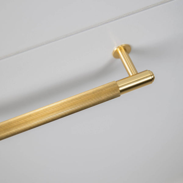 PULL BAR / LINEAR