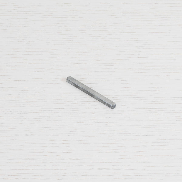 THUMBTURN LOCK SPINDLE 5 MM / STANDARD LENGTH 64MM