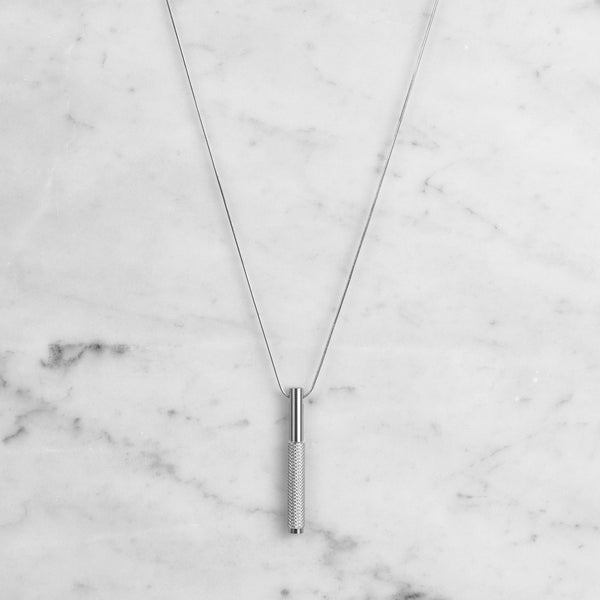 NECKLACE / VERTICAL