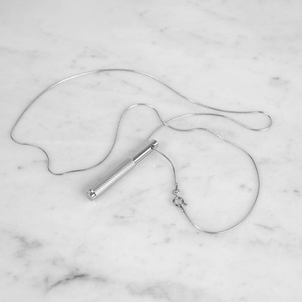 NECKLACE / VERTICAL