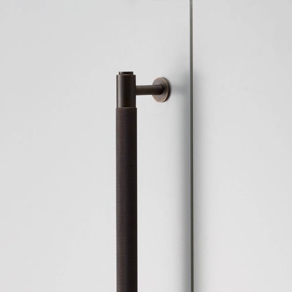 CLOSET BAR / CROSS